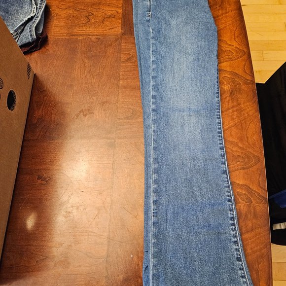 Womens size 2 petite - Picture 3 of 3